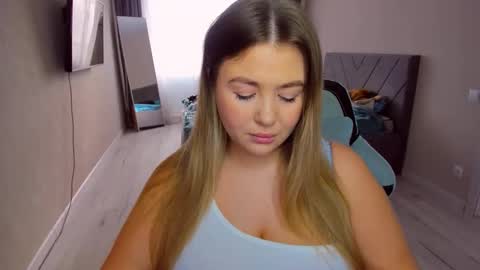 Sarah online show from March 9, 12:54 pm