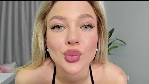 sarahphyllis online show from September 22, 6:56 pm