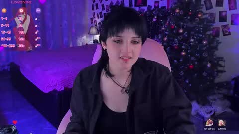 Sarah online show from December 17, 3:19 pm