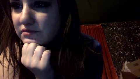 sarahsweetie17 online show from November 23, 11:41 am