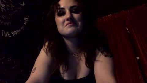 Snapshot of sarahsweetie17 chatting on October 15, 4:16 am sarahsweetie17 online show from October 15, 4:16 am