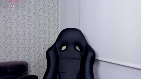 Sara jones   online show from December 16, 2:01 pm