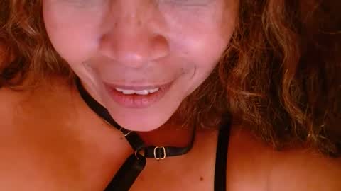 sara online show from February 8, 4:25 pm