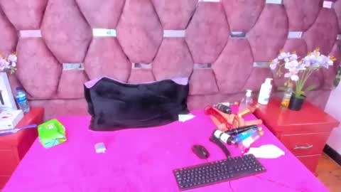 Snapshot of saraloveee_ chatting on March 11, 6:08 am Sarita  online show from March 11, 6:08 am