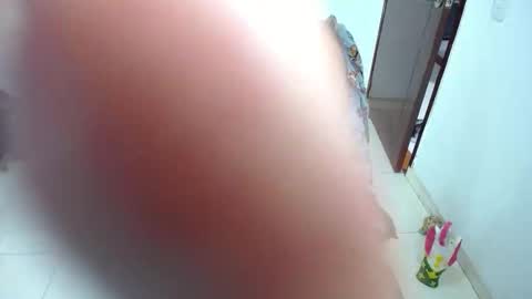 Saraloves online show from November 20, 2:21 am