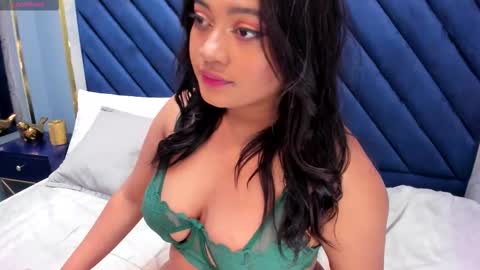   online show from October 22, 4:19 pm