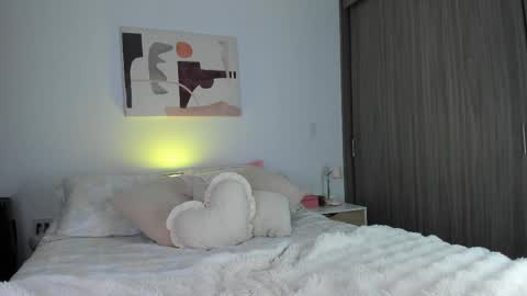 Sara Martinez online show from May 9, 2:39 am