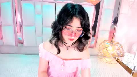 sara  online show from September 21, 6:17 am