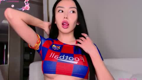 Mia online show from November 1, 9:41 am