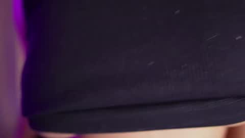Snapshot of saraparisi_ chatting on September 27, 11:13 pm Sara online show from September 27, 11:13 pm