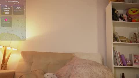 Snapshot of saraparisi_ chatting on October 17, 1:09 am Sara online show from October 17, 1:09 am