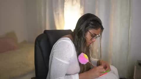 Snapshot of saraparisi_ chatting on September 23, 11:00 pm Sara online show from September 23, 11:00 pm