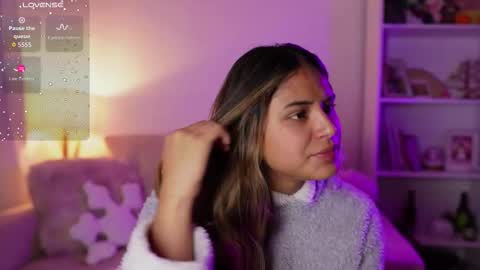Snapshot of saraparisi_ chatting on October 14, 11:41 pm Sara online show from October 14, 11:41 pm