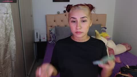 saratukkerr online show from February 4, 5:53 am