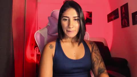 saratukkerr online show from November 18, 6:33 pm