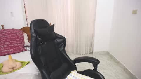 saray1221 online show from February 8, 7:38 pm