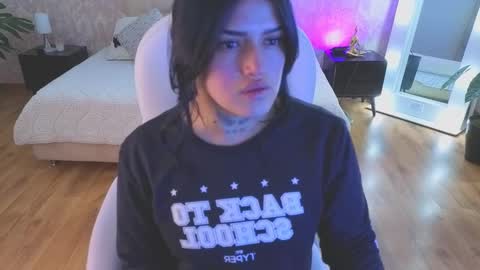 Sari  online show from October 3, 9:56 pm