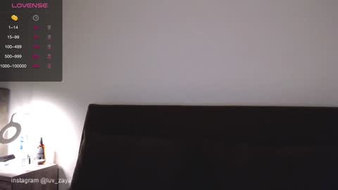 Snapshot of sarinaluv chatting on January 2, 11:27 pm online show from January 2, 11:27 pm