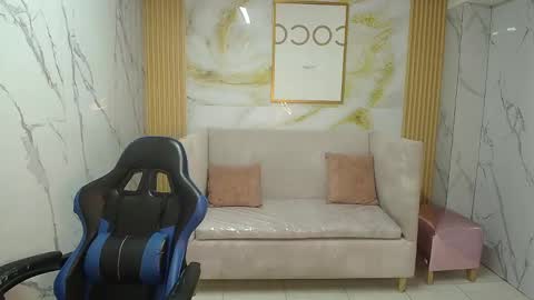 Sara  online show from April 17, 10:01 pm