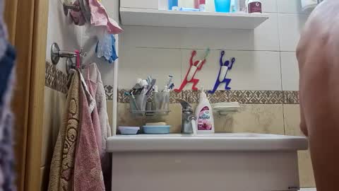 Snapshot of sasha999111 chatting on February 23, 8:22 pm Eldak23 online show from February 23, 8:22 pm