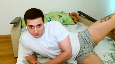 sasha_calvin online show from April 28, 2:10 pm