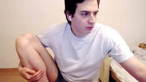 Snapshot of sasha_calvin chatting on March 12, 5:02 am sasha_calvin online show from March 12, 5:02 am
