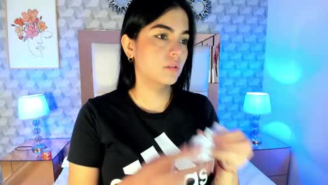 Snapshot of sasha_sims chatting on October 7, 11:39 am Camila online show from October 7, 11:39 am
