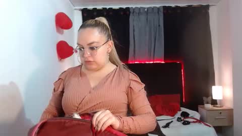 Snapshot of sasha_tk chatting on September 8, 5:12 pm sasha_tk online show from September 8, 5:12 pm