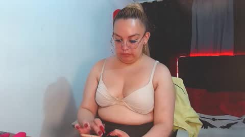 Snapshot of sasha_tk chatting on September 9, 5:24 pm sasha_tk online show from September 9, 5:24 pm