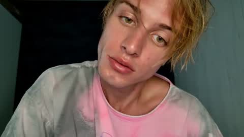 Sasha --  online show from July 8, 12:41 pm