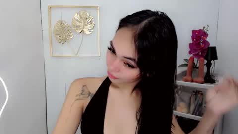 Snapshot of sashifoxdoll_ chatting on September 24, 9:43 pm Sashi online show from September 24, 9:43 pm