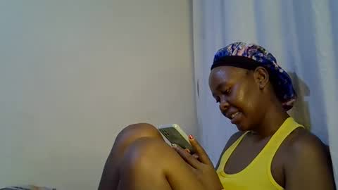 Snapshot of sassy_bella chatting on September 13, 9:28 pm sassy_bella online show from September 13, 9:28 pm