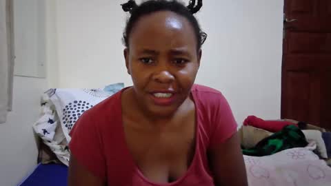 Snapshot of sassy_bella chatting on March 10, 11:45 am sassy_bella online show from March 10, 11:45 am