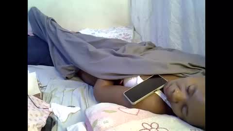 Snapshot of sassy_bella chatting on October 8, 6:30 am sassy_bella online show from October 8, 6:30 am