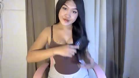 sassy_jenny8 online show from February 4, 10:52 am