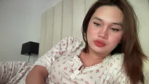 Kylie Wilson online show from July 2, 7:24 am