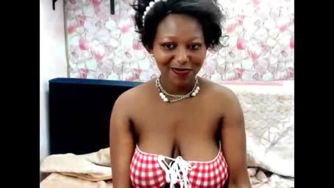 Snapshot of sassypleasure4u chatting on October 10, 6:08 am angel online show from October 10, 6:08 am