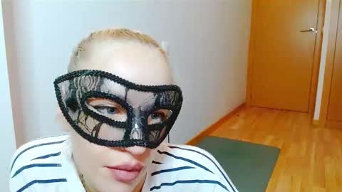Satinqueen90 online show from October 14, 6:27 am
