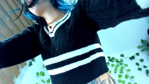 Snapshot of saturno_stone chatting on December 6, 9:49 am Saturnooo online show from December 6, 9:49 am