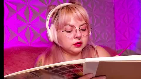 Gina George online show from February 1, 1:57 am