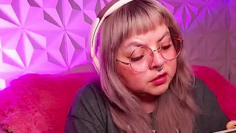 Gina George online show from November 12, 1:08 am