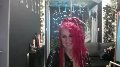 SaucySky online show from September 30, 9:03 pm