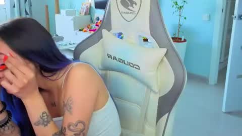 Ariel online show from June 15, 4:37 am