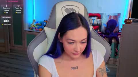 Ariel online show from November 18, 3:09 am