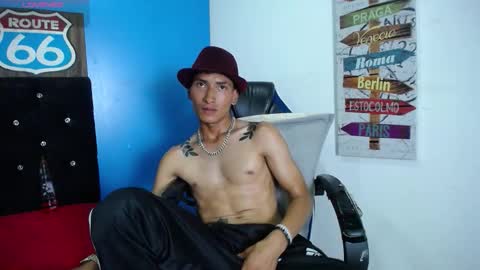 SavageLover  online show from October 24, 12:11 am