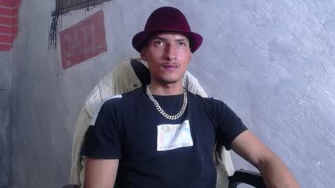 SavageLover  online show from December 19, 4:19 am