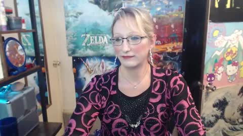 Savanah online show from September 9, 3:45 pm