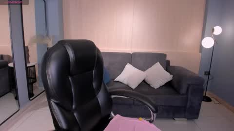 S a v a n n a h  online show from March 14, 12:31 pm