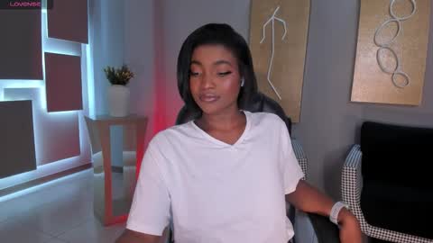 S a v a n n a h  online show from September 25, 6:26 pm