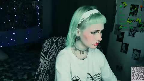 pronoun she. name Mary. age 21. online show from March 24, 7:53 pm